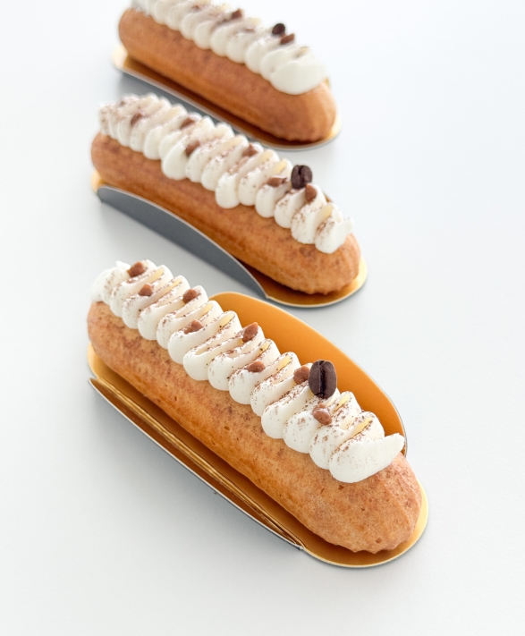 ECLAIR FAÇON LATTE MACHIATTO